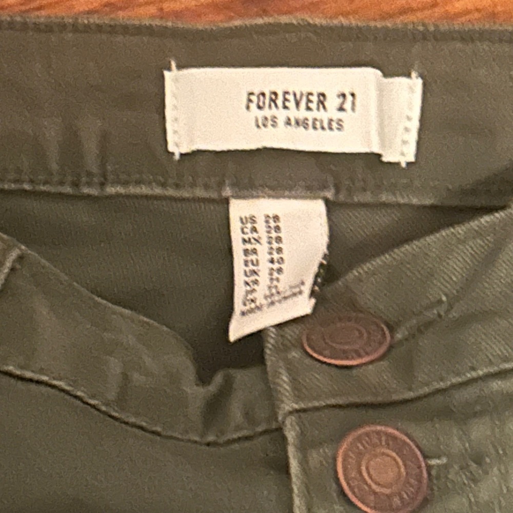 Forever 21 Los Angeles Distressed Denim Shorts Bundle Pink Olive Green Size 28 - Picture 4 of 6